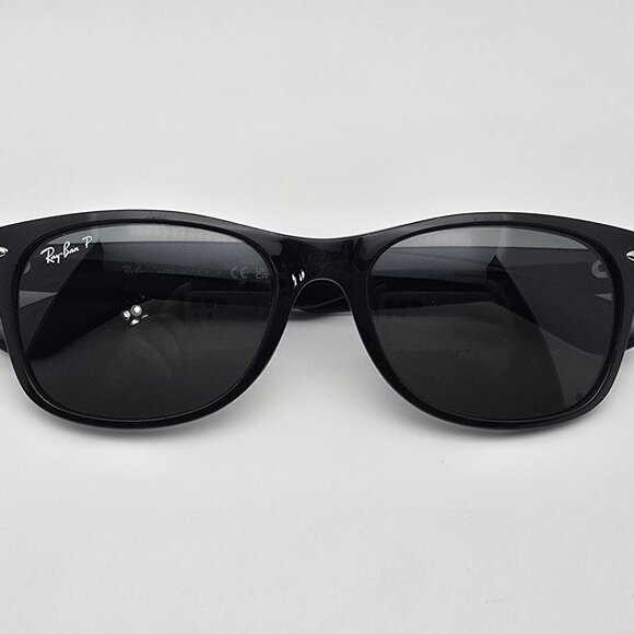 Ray-Ban RB2132 90158 Wayfarer Black Frame Polarized G-15 Green Lens Sunglasses - Picture 10 of 13